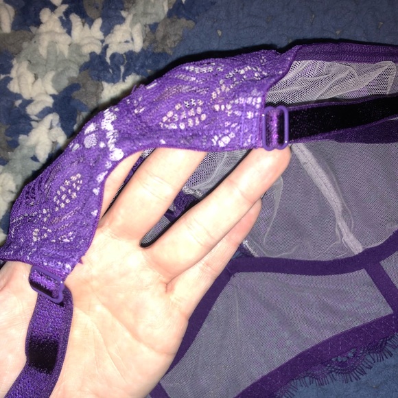 Halter lace long line bra. - Picture 7 of 8